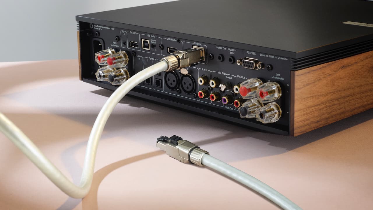 QED Reference Ethernet Cable Connected Lifestyle