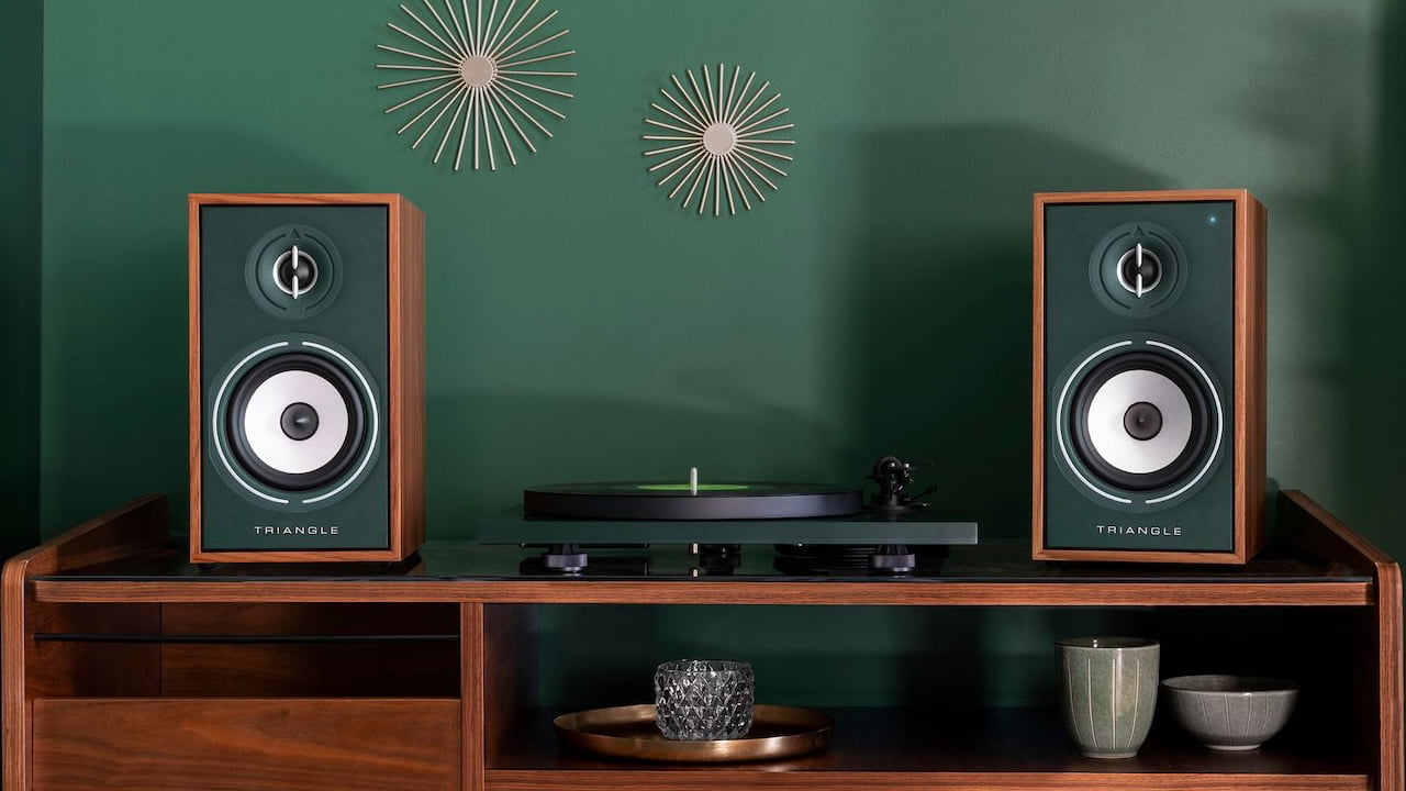 Triangle Borea BR03 BT Wireless Speakers in Light Oak Green Lifestyle